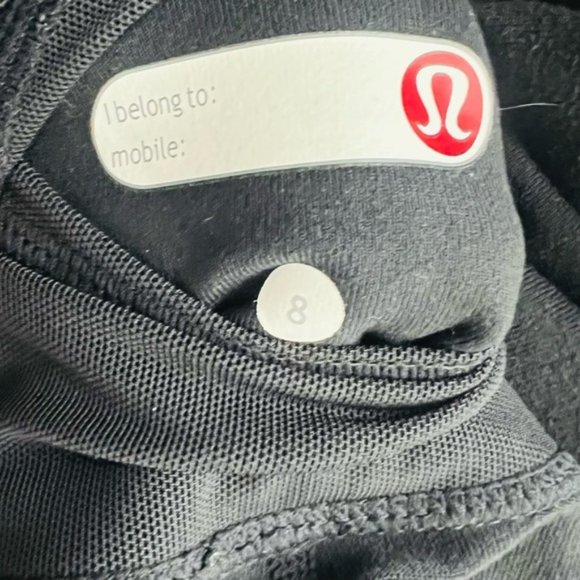 Lululemon Black Reversible Groove Crop Straight Leg Training Pants. Size 8 - Picture 3 of 8